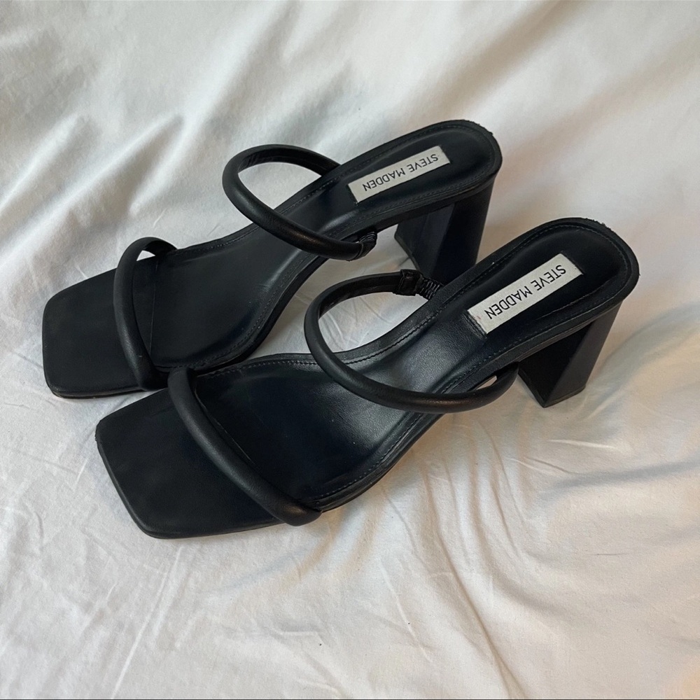 Sexy Chic Steve Madden Black Strappy Block Heels 9.5 Cleangirl Baddie